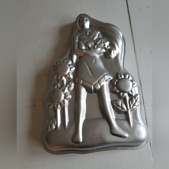 Wilton Other - Disney 1995 Pocahontas Wilton Cake Pan Mold Korea